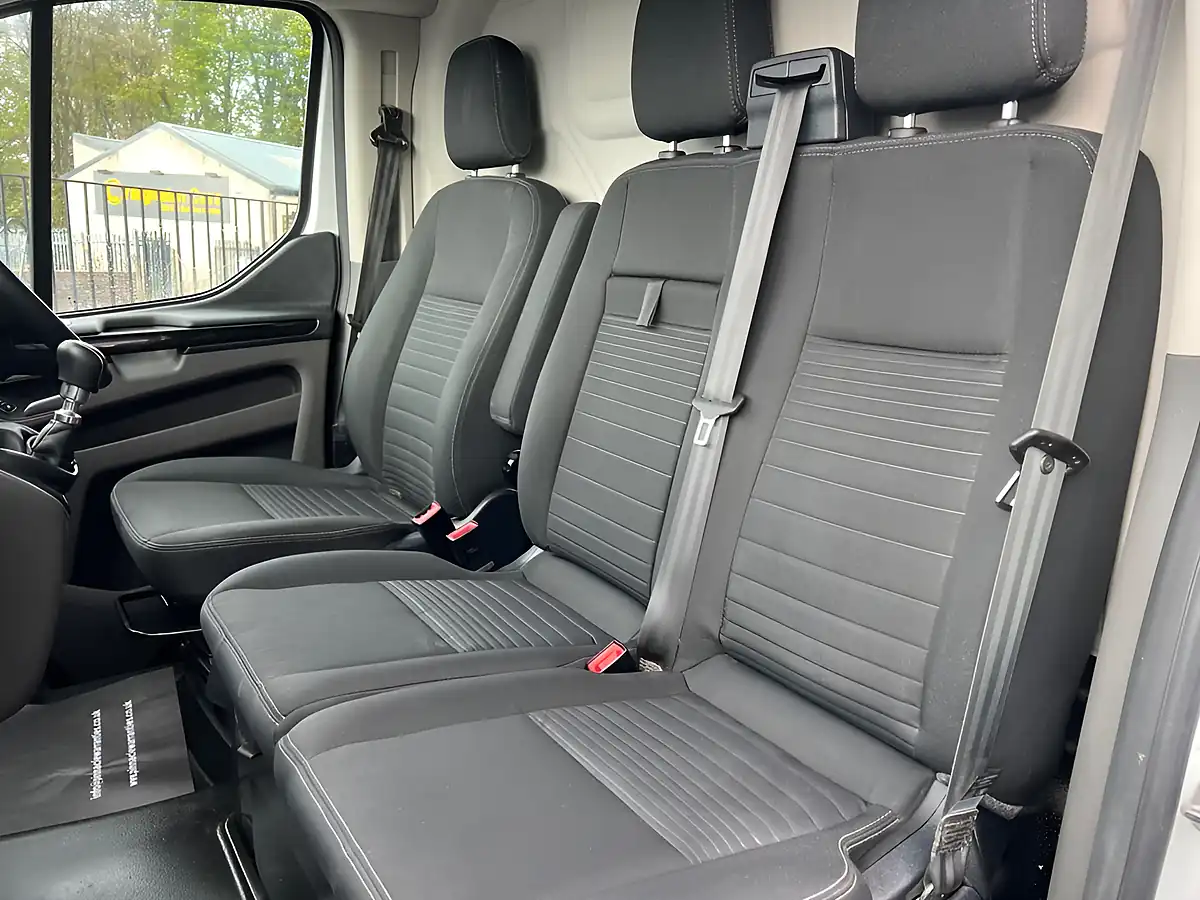 Used 2021 Ford Transit Custom Limited White - Interior and Exterior details 14
