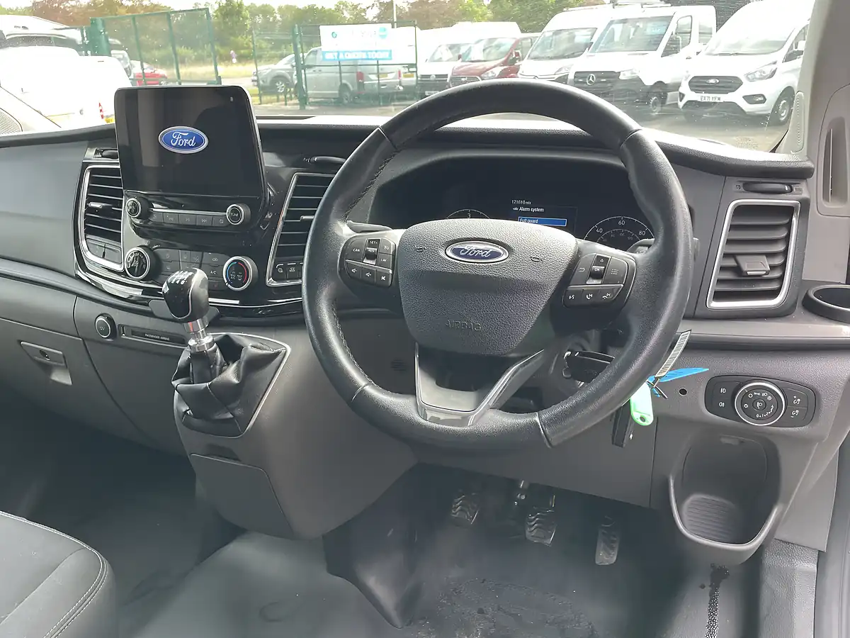 Used 2021 Ford Transit Custom Limited White - Interior and Exterior details 4