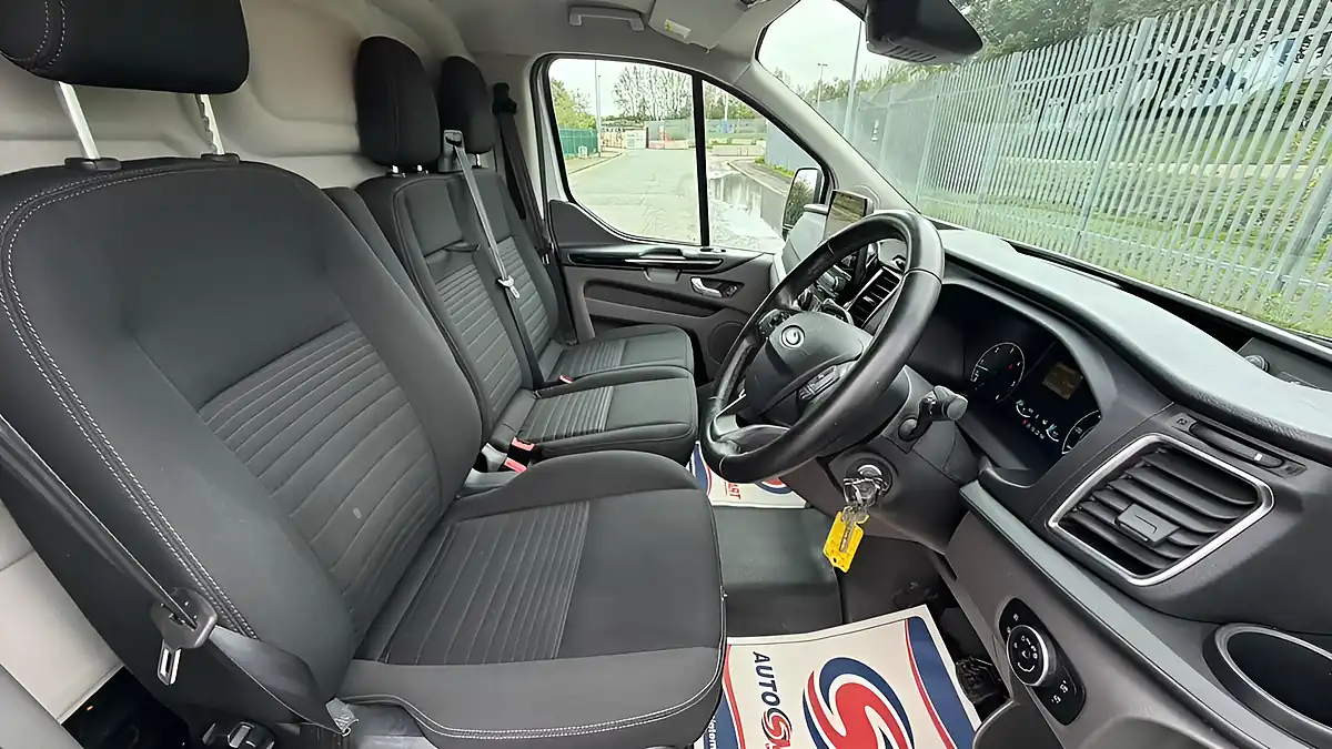 Used 2021 Ford Transit Custom Limited White - Interior and Exterior details 14