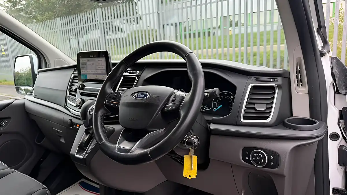 Used 2021 Ford Transit Custom Limited White - Interior and Exterior details 17