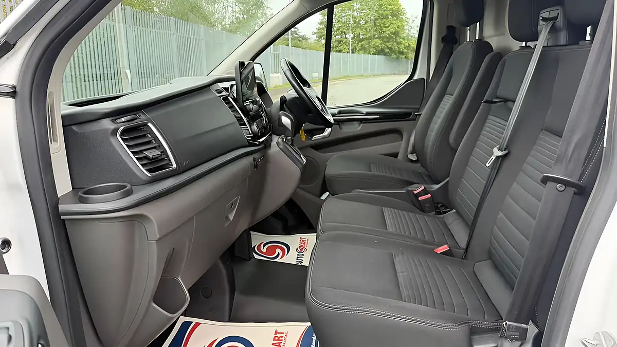 Used 2021 Ford Transit Custom Limited White - Interior and Exterior details 19
