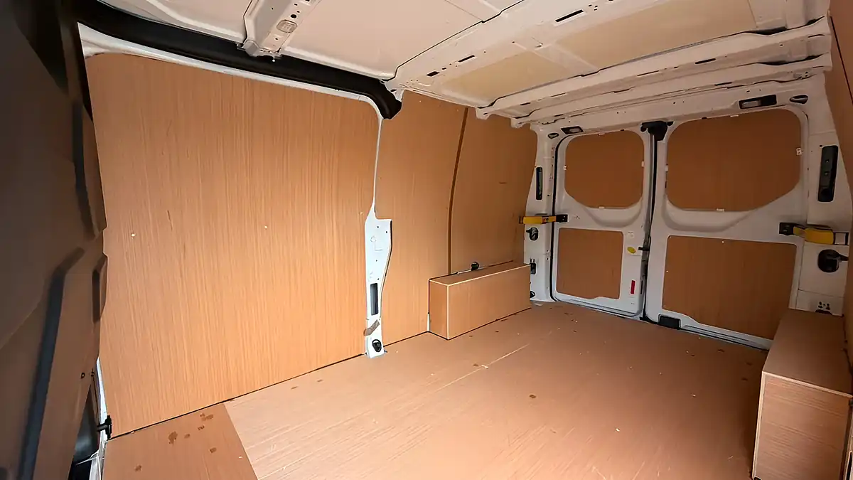 Used 2021 Ford Transit Custom Limited White - Interior and Exterior details 8