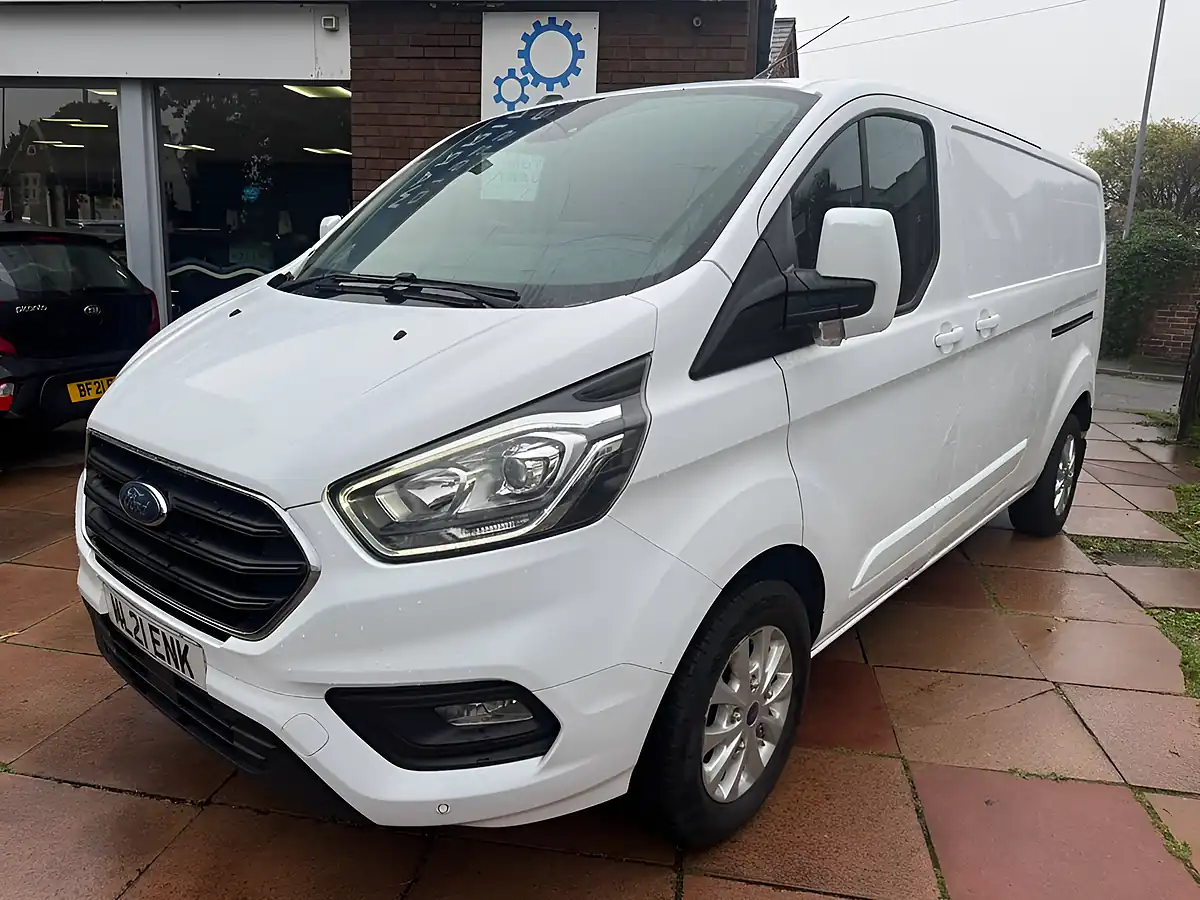 Used 2021 Ford Transit Custom Limited White - Interior and Exterior details 2