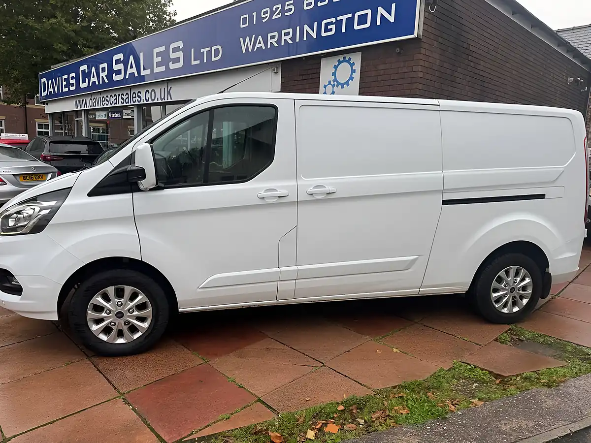 Used 2021 Ford Transit Custom Limited White - Interior and Exterior details 3