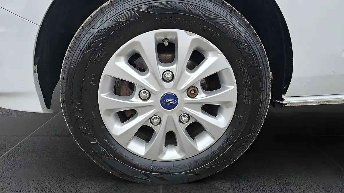 Used 2021 Ford Transit Custom Limited White - Interior and Exterior details 13