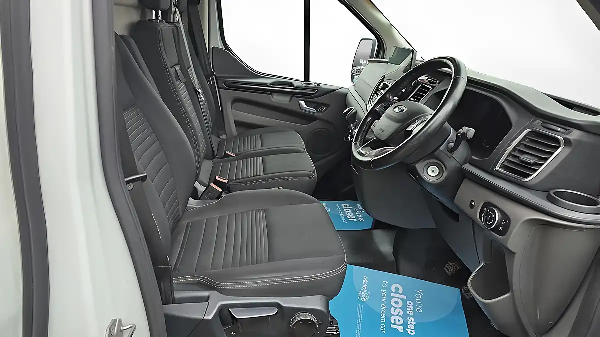 Used 2021 Ford Transit Custom Limited White - Interior and Exterior details 14