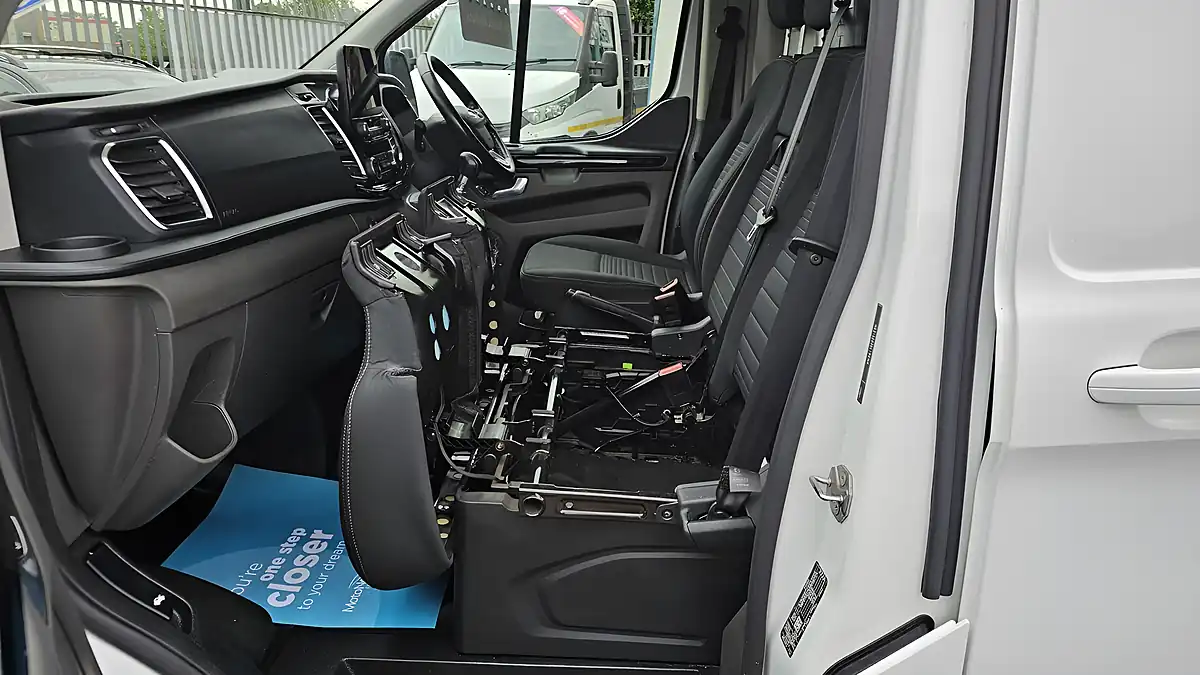 Used 2021 Ford Transit Custom Limited White - Interior and Exterior details 20