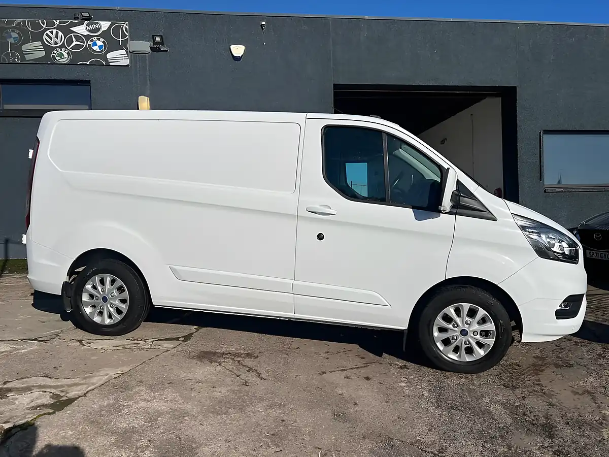Used 2021 Ford Transit Custom Limited White - Interior and Exterior details 3