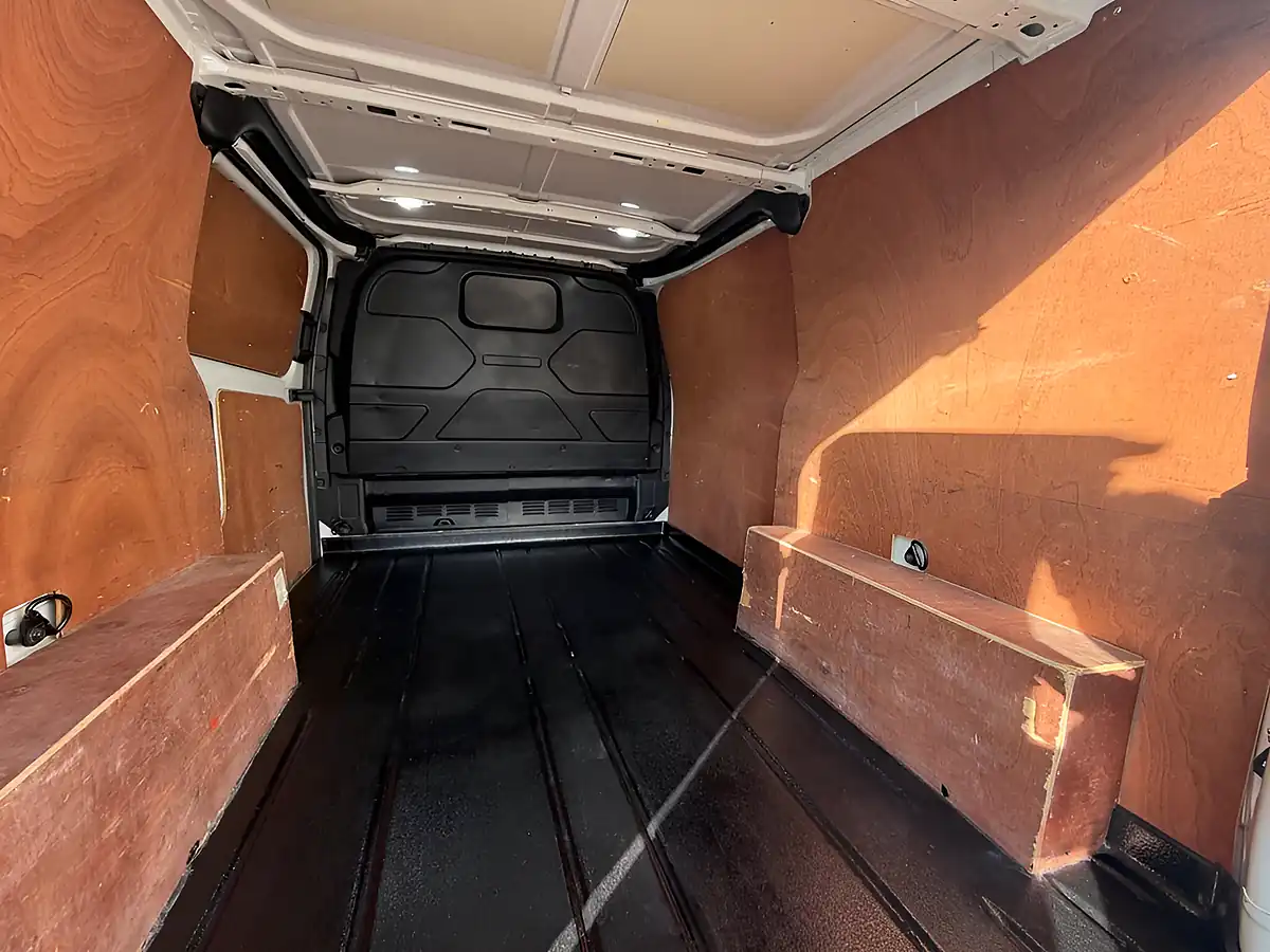 Used 2021 Ford Transit Custom Limited White - Interior and Exterior details 10
