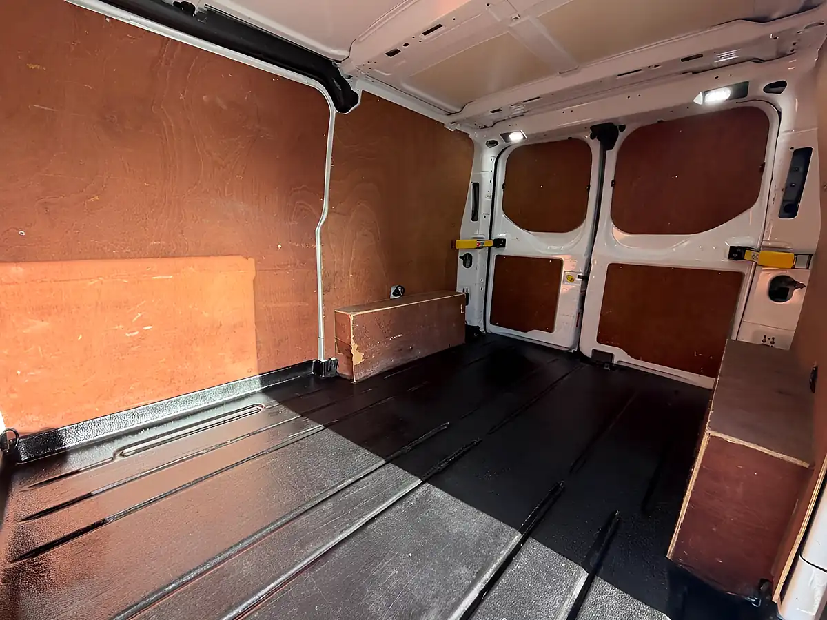Used 2021 Ford Transit Custom Limited White - Interior and Exterior details 4