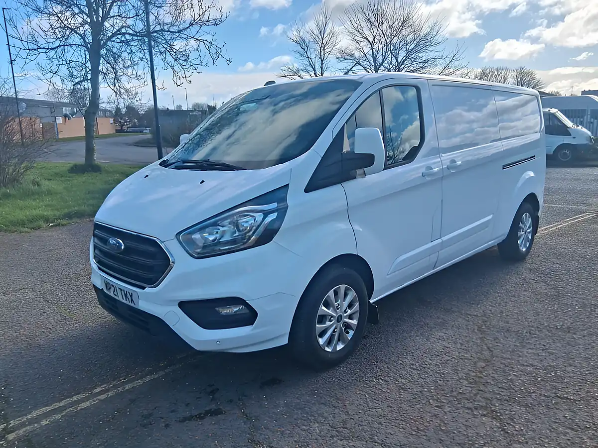 Used 2021 Ford Transit Custom Limited White - Front View