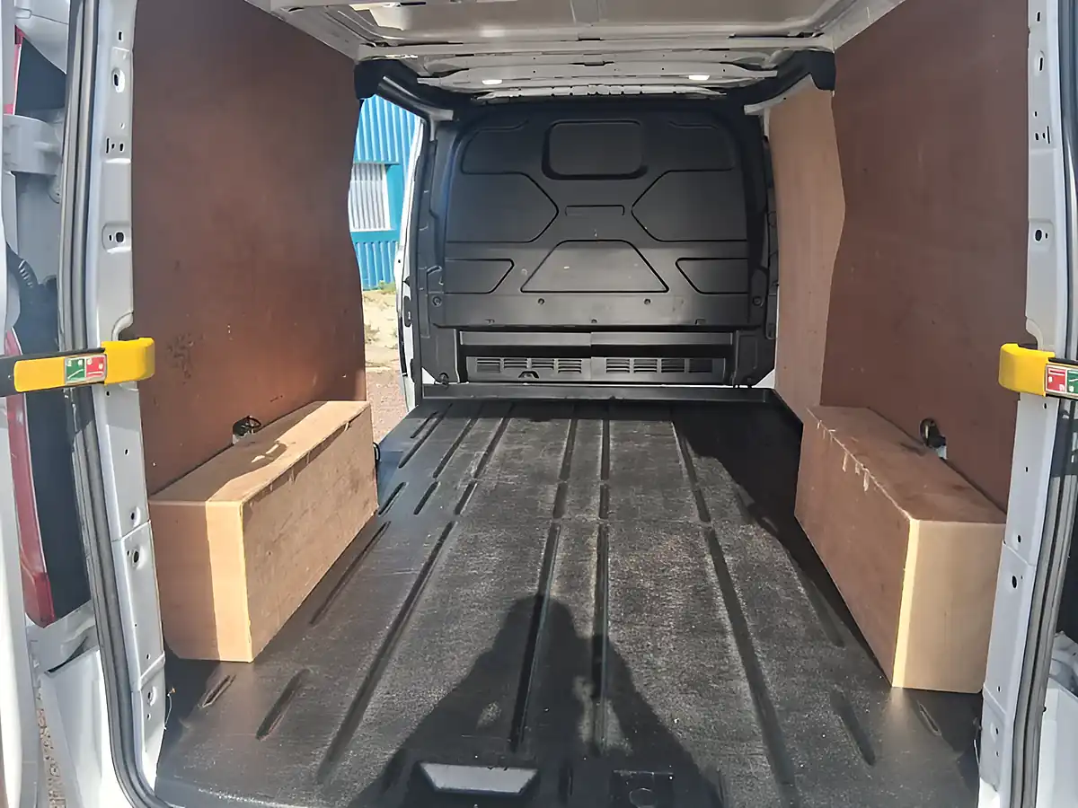 Used 2021 Ford Transit Custom Limited White - Interior and Exterior details 10