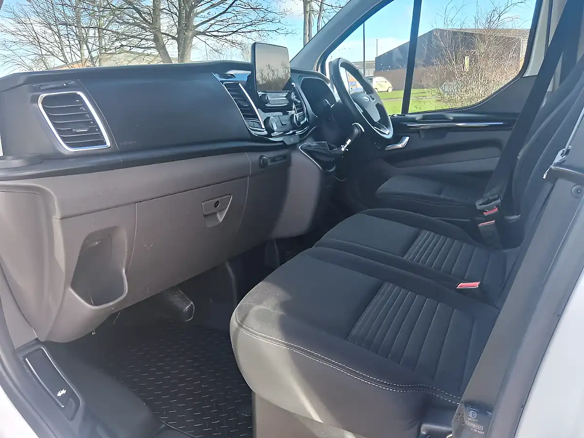 Used 2021 Ford Transit Custom Limited White - Interior and Exterior details 12