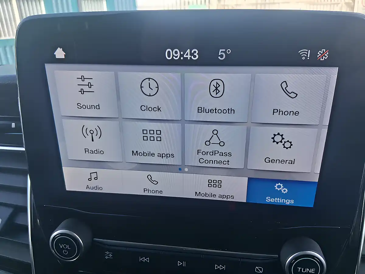 Used 2021 Ford Transit Custom Limited White - Interior and Exterior details 20