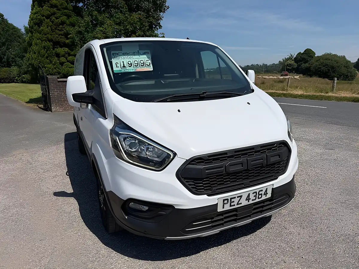 Used 2021 Ford Transit Custom Trail White - Front View