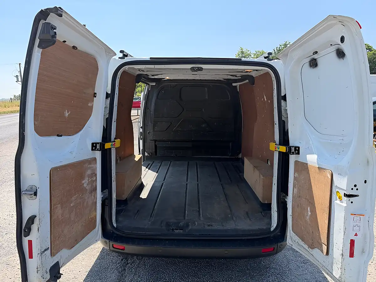 Used 2021 Ford Transit Custom Trail White - Interior and Exterior details 12