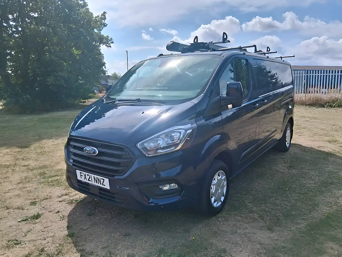 Used 2021 Ford Transit Custom Trend Blue - Front View