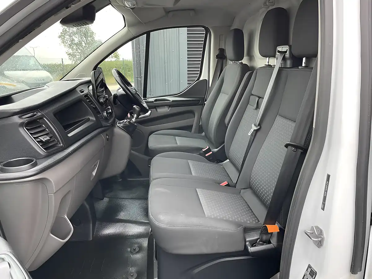 Used 2021 Ford Transit Custom Trend L2H2 White - Interior and Exterior details 12