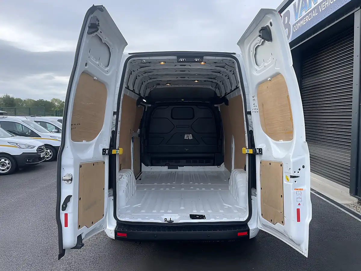 Used 2021 Ford Transit Custom Trend L2H2 White - Interior and Exterior details 11