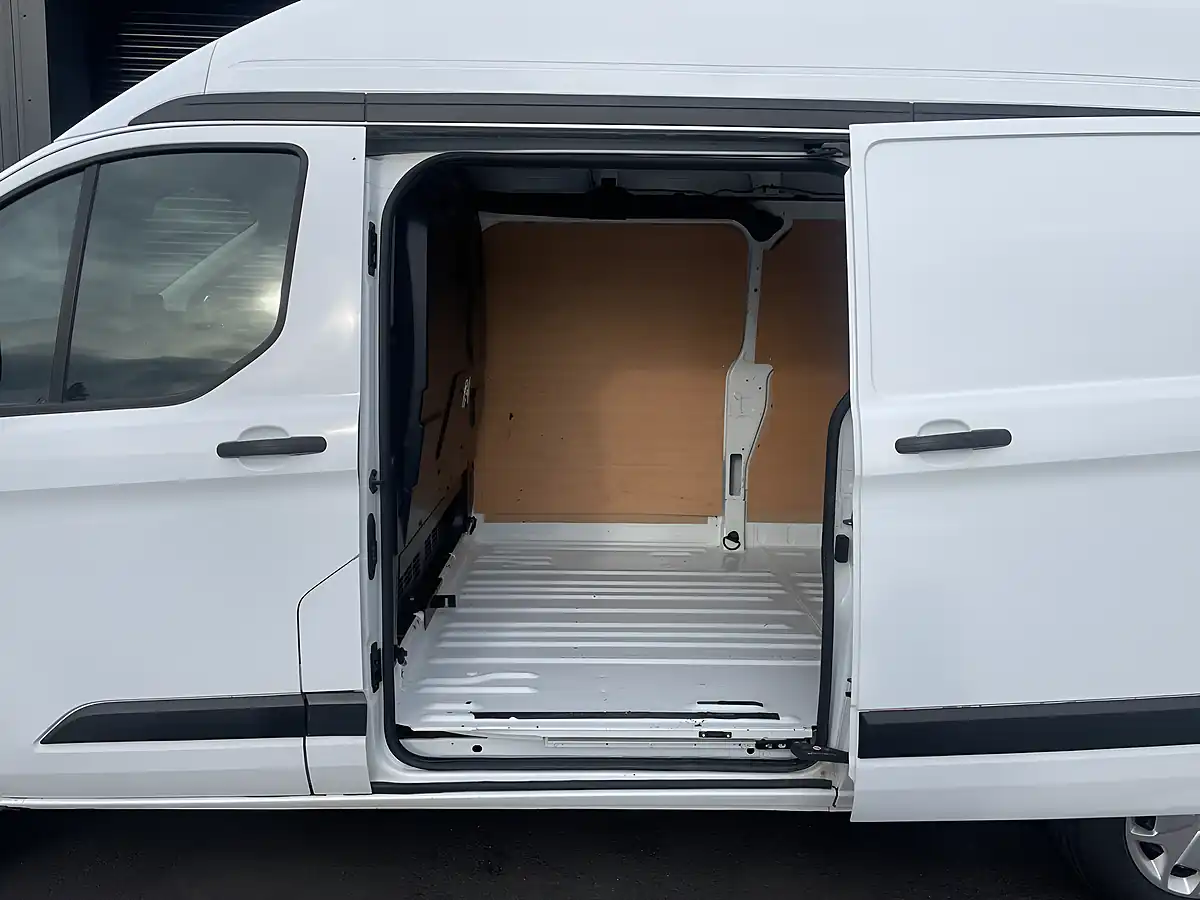 Used 2021 Ford Transit Custom Trend L2H2 White - Interior and Exterior details 12