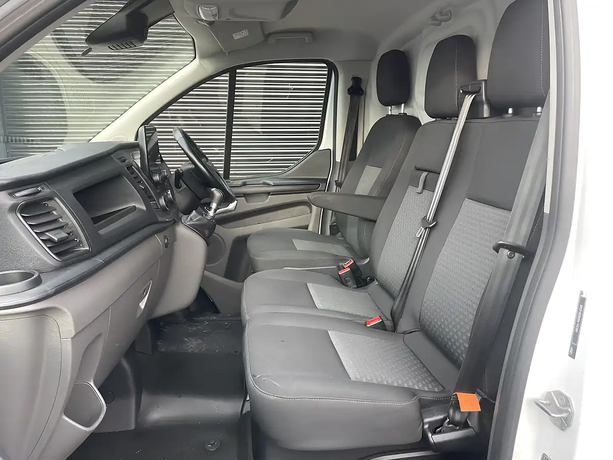 Used 2021 Ford Transit Custom Trend L2H2 White - Interior and Exterior details 13