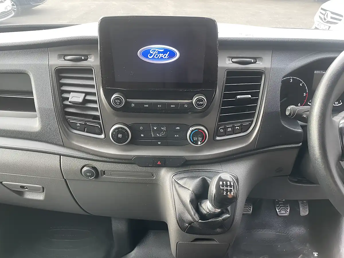 Used 2021 Ford Transit Custom Trend L2H2 White - Interior and Exterior details 9