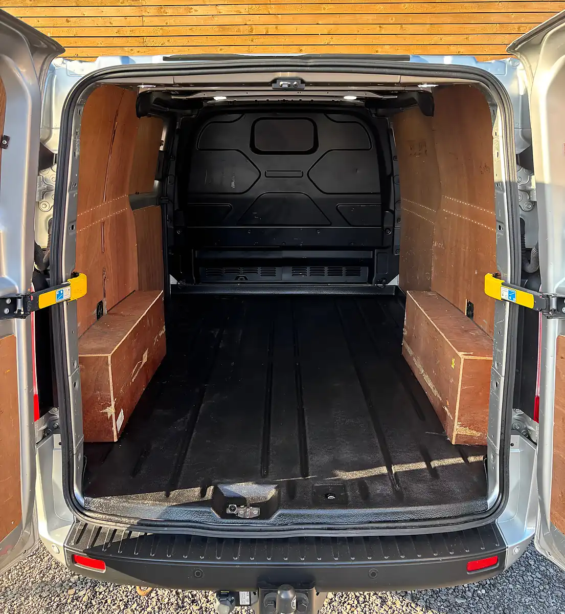 Used 2021 Ford Transit Custom Trend Moondust Silver - Interior and Exterior details 18