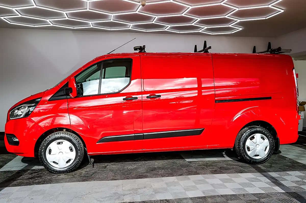 Used 2021 Ford Transit Custom Trend Red - Interior and Exterior details 3