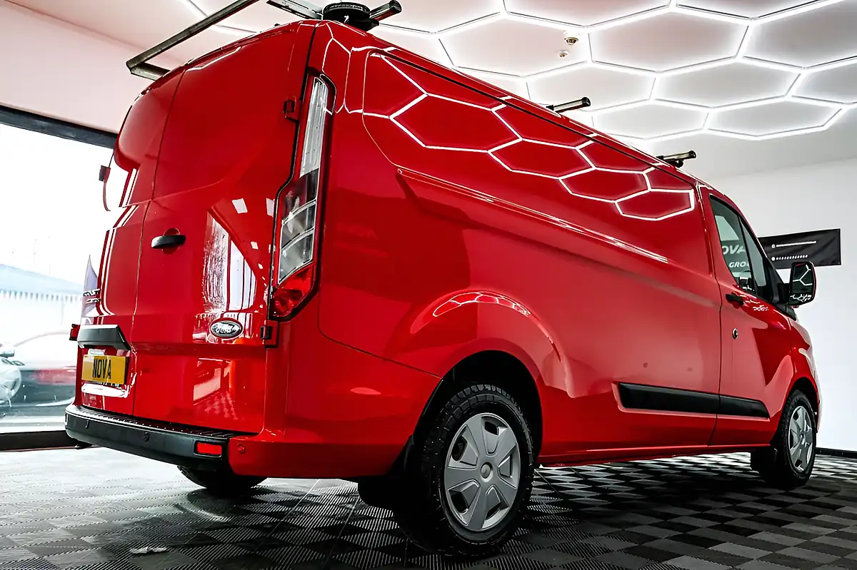 Used 2021 Ford Transit Custom Trend Red - Interior and Exterior details 7