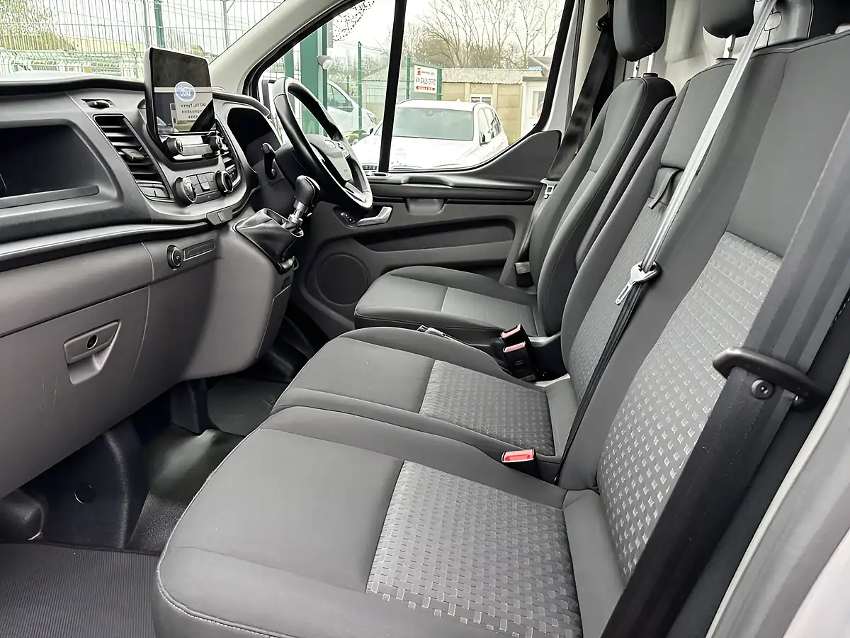 Used 2021 Ford Transit Custom Trend Silver - Interior and Exterior details 19