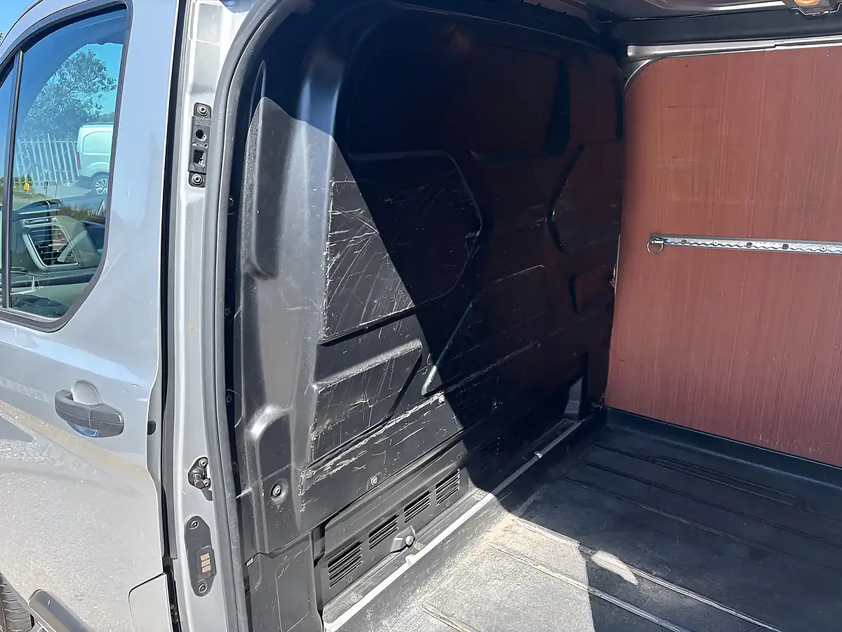 Used 2021 Ford Transit Custom Trend Silver - Interior and Exterior details 18