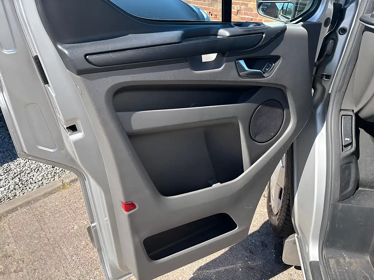 Used 2021 Ford Transit Custom Trend Silver - Interior and Exterior details 20