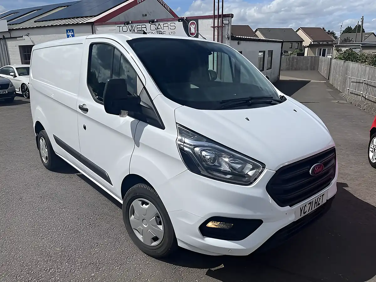 Used 2021 Ford Transit Custom Trend White - Front View