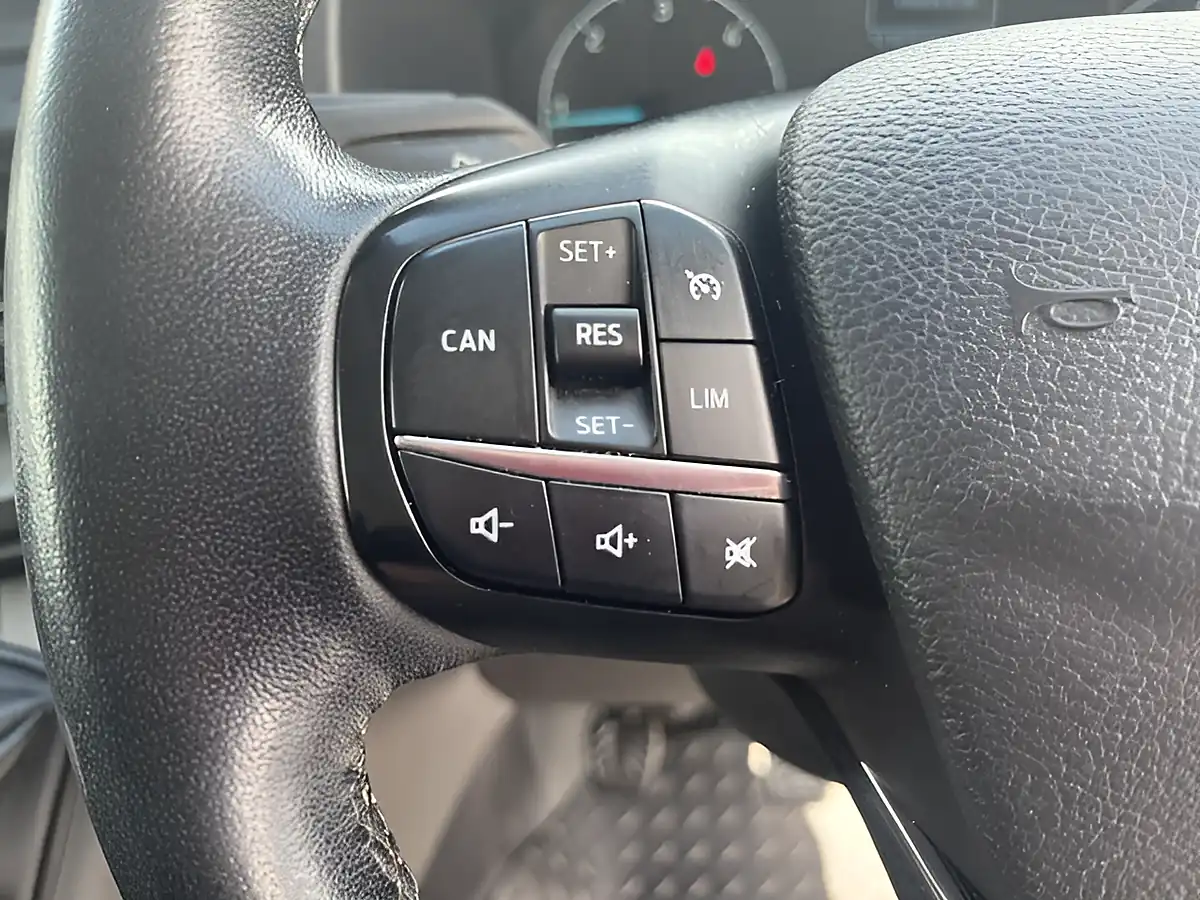 Used 2021 Ford Transit Custom Trend White - Interior and Exterior details 16
