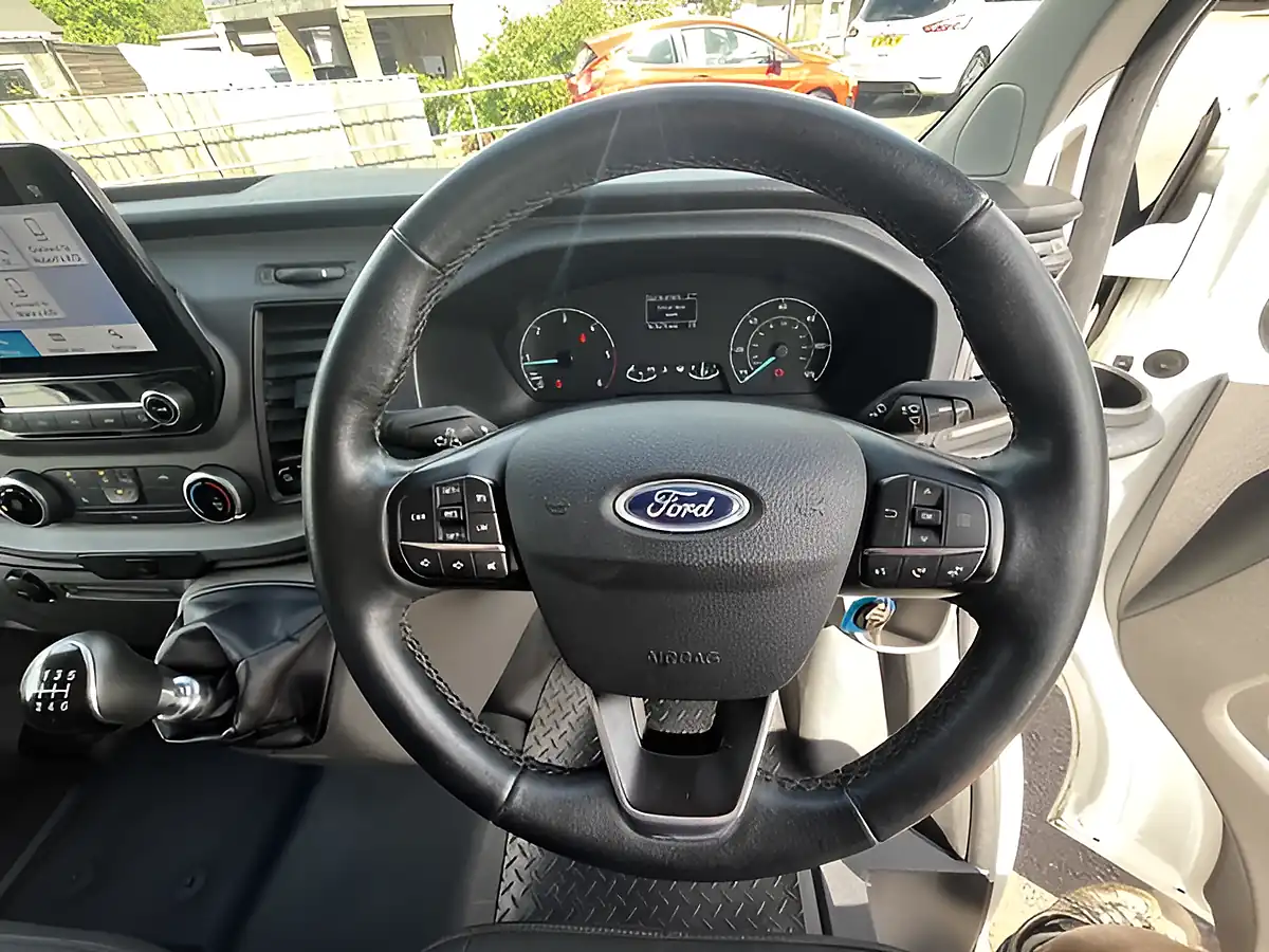 Used 2021 Ford Transit Custom Trend White - Interior and Exterior details 18