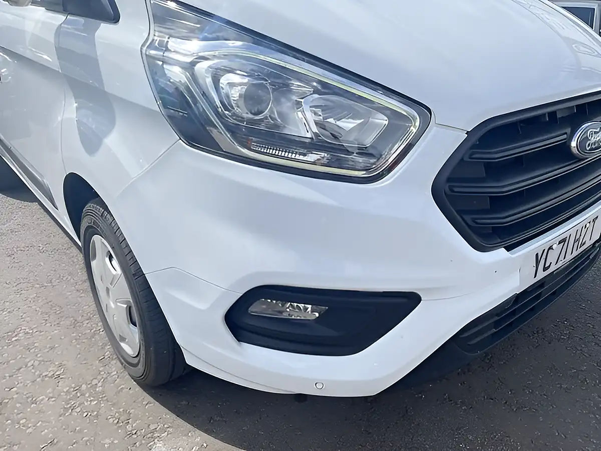 Used 2021 Ford Transit Custom Trend White - Interior and Exterior details 3