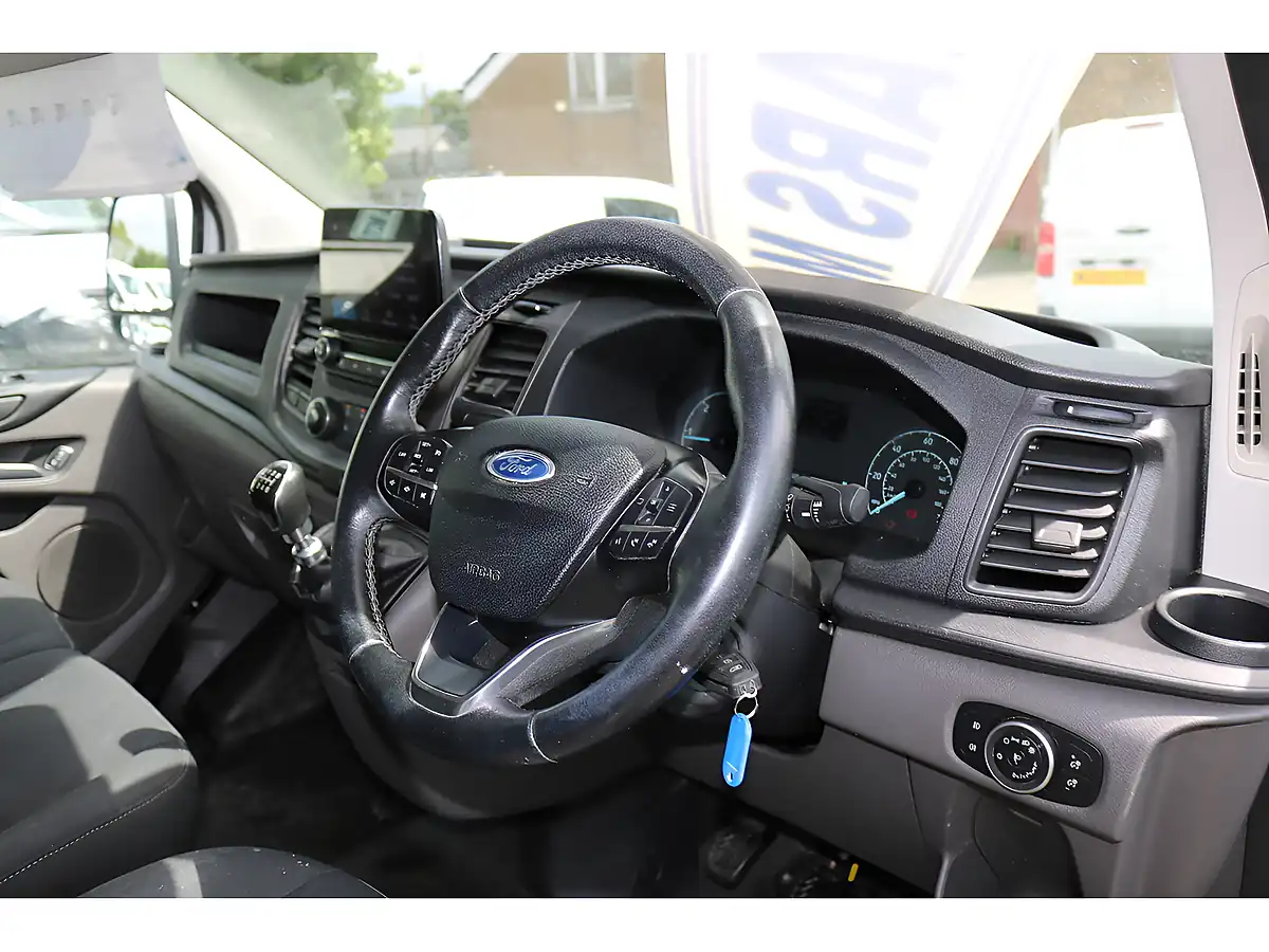 Used 2021 Ford Transit Custom Trend White - Interior and Exterior details 13