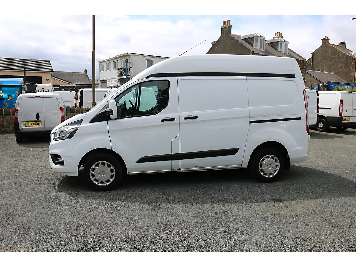Used 2021 Ford Transit Custom Trend White - Interior and Exterior details 4