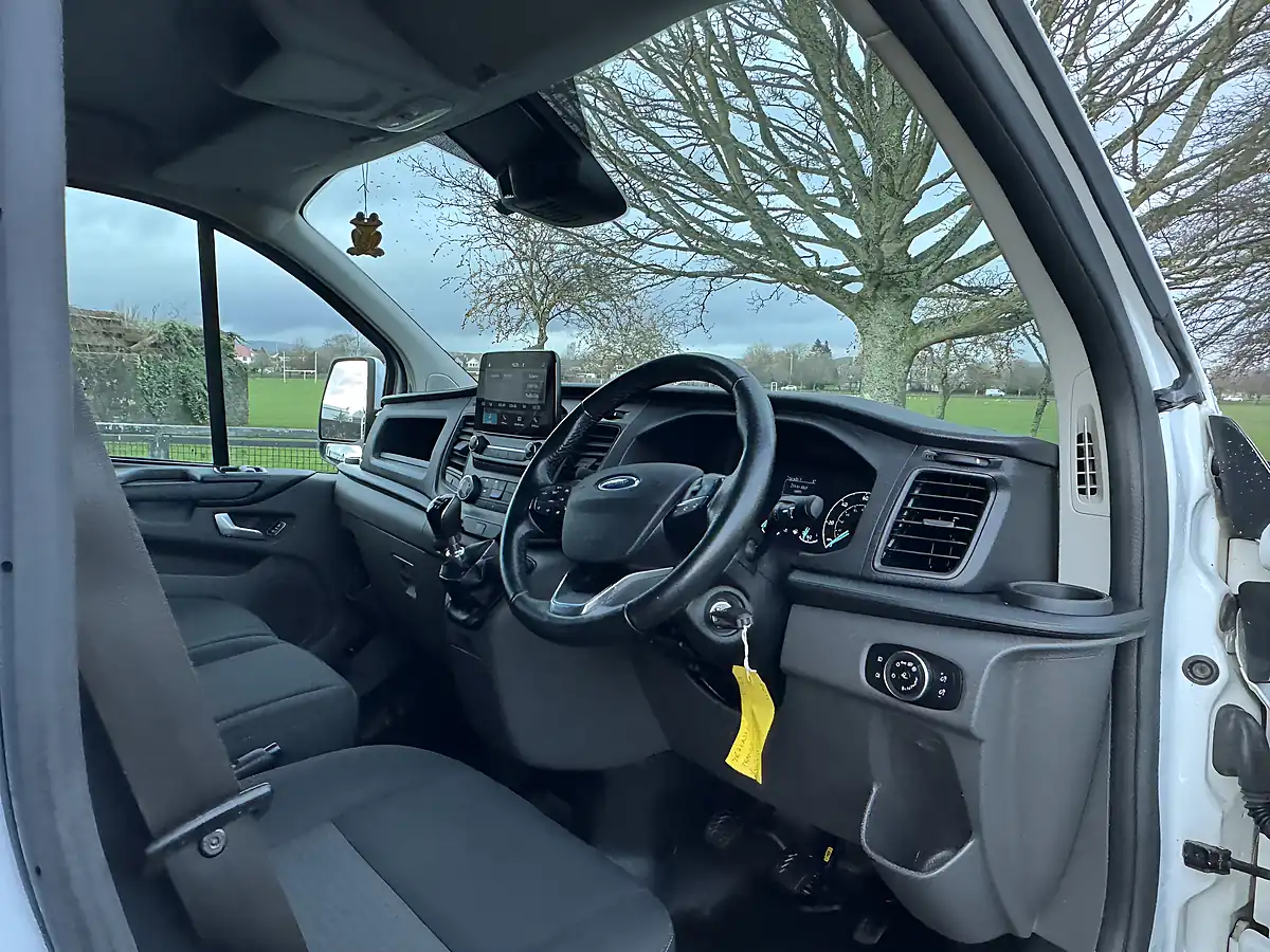 Used 2021 Ford Transit Custom Trend White - Interior and Exterior details 15
