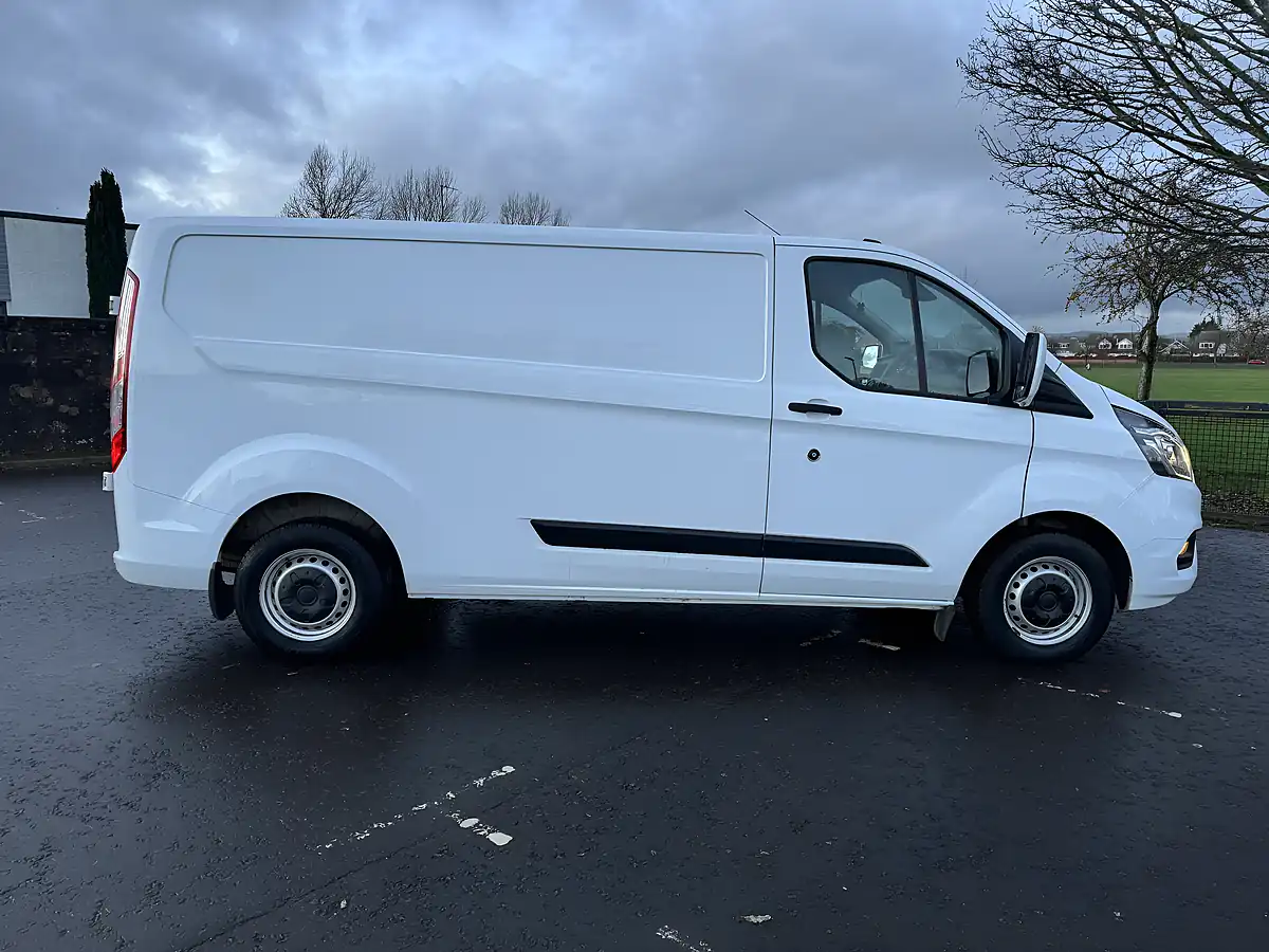 Used 2021 Ford Transit Custom Trend White - Interior and Exterior details 8