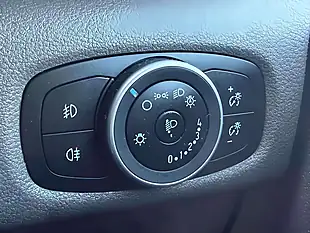 Used 2021 Ford Transit Custom Trend White - Interior and Exterior details 14