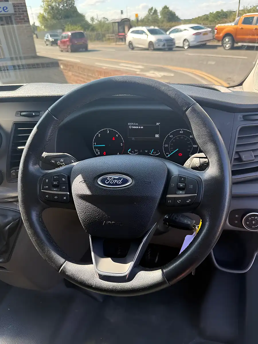Used 2021 Ford Transit Custom Trend White - Interior and Exterior details 12