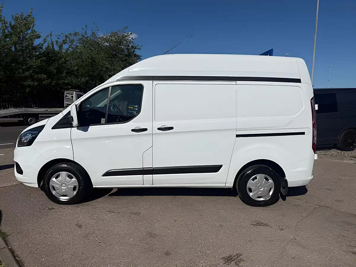 Used 2021 Ford Transit Custom Trend White - Interior and Exterior details 5