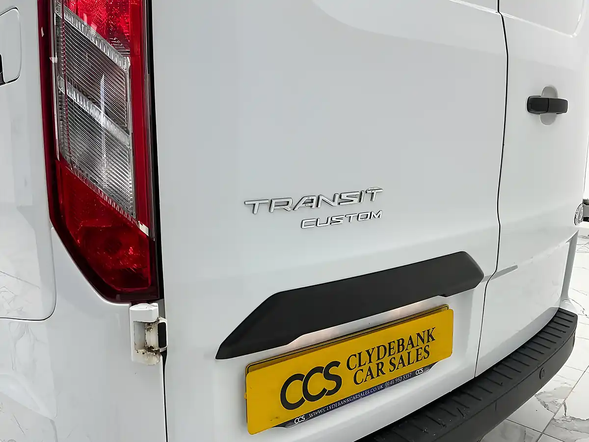 Used 2021 Ford Transit Custom Trend White - Interior and Exterior details 18