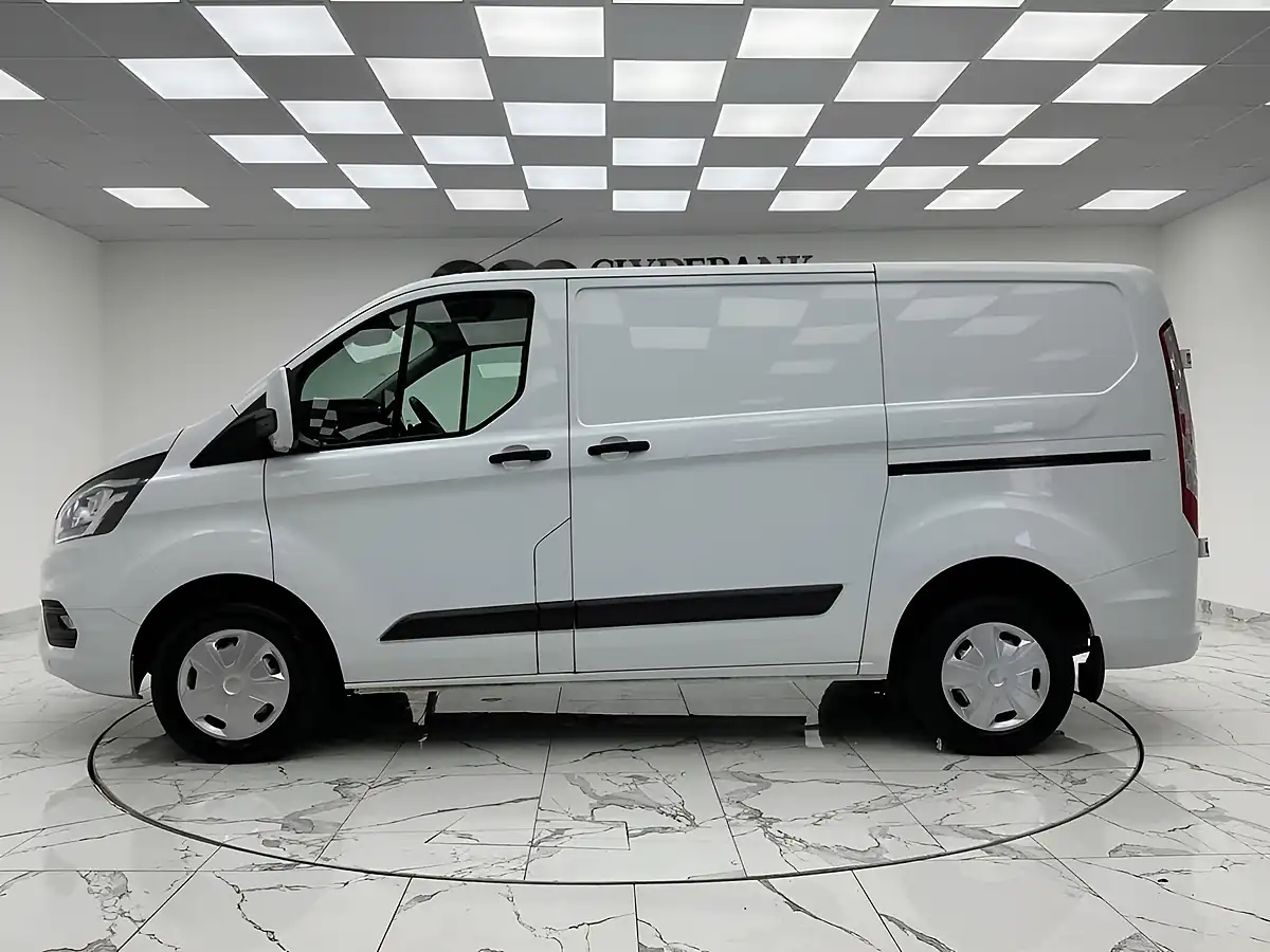 Used 2021 Ford Transit Custom Trend White - Interior and Exterior details 4