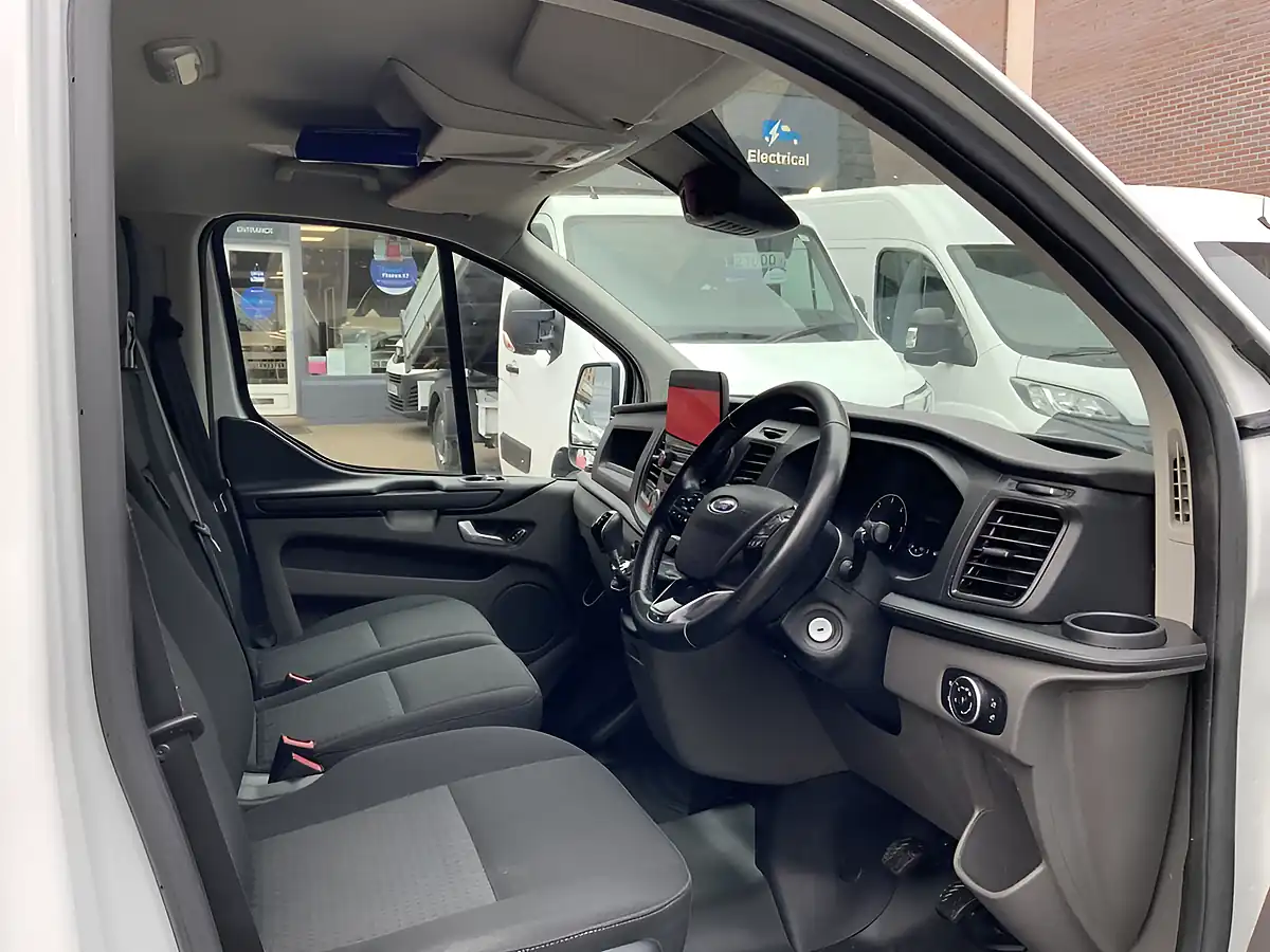 Used 2021 Ford Transit Custom Trend White - Interior and Exterior details 14
