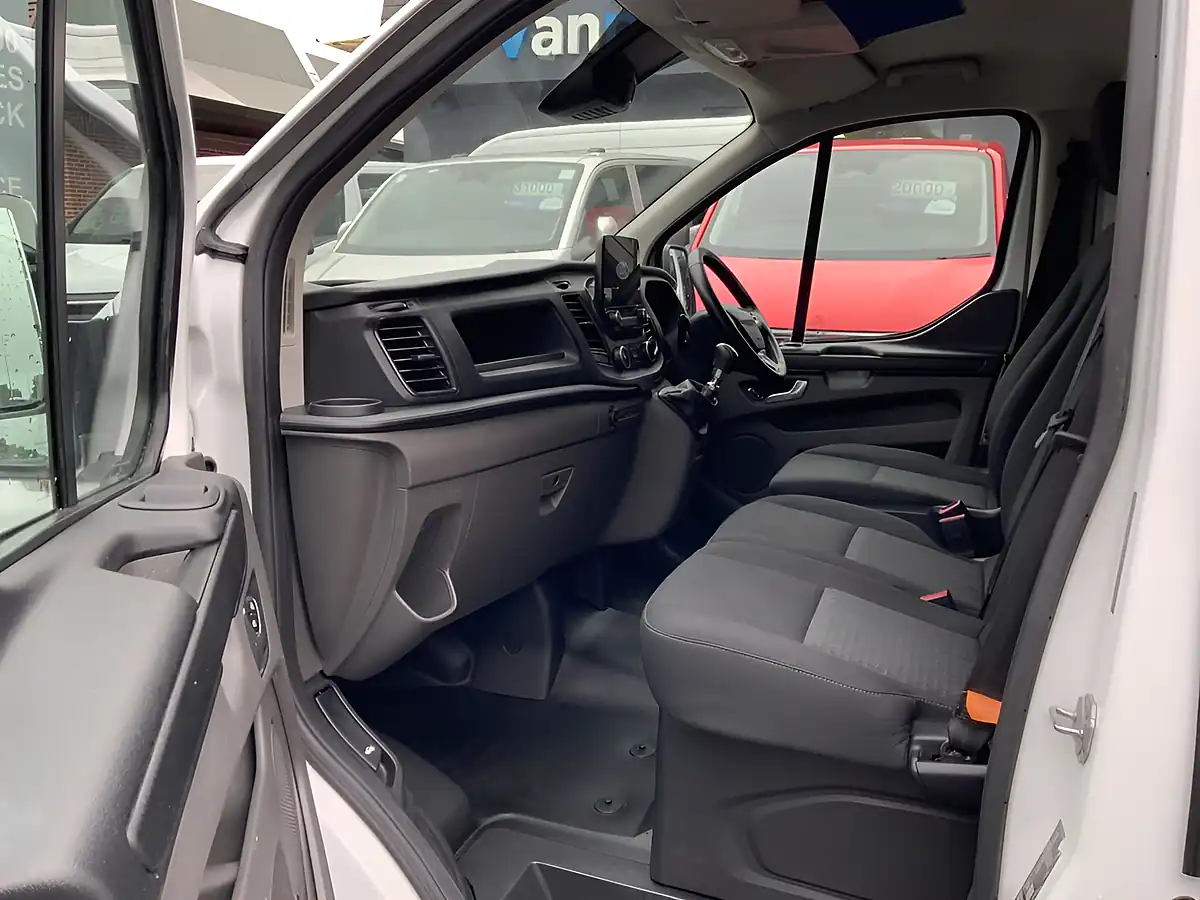 Used 2021 Ford Transit Custom Trend White - Interior and Exterior details 15