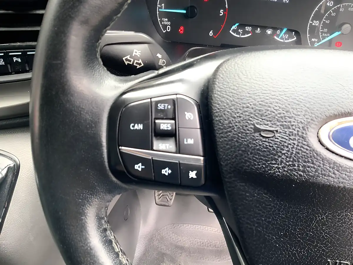 Used 2021 Ford Transit Custom Trend White - Interior and Exterior details 17