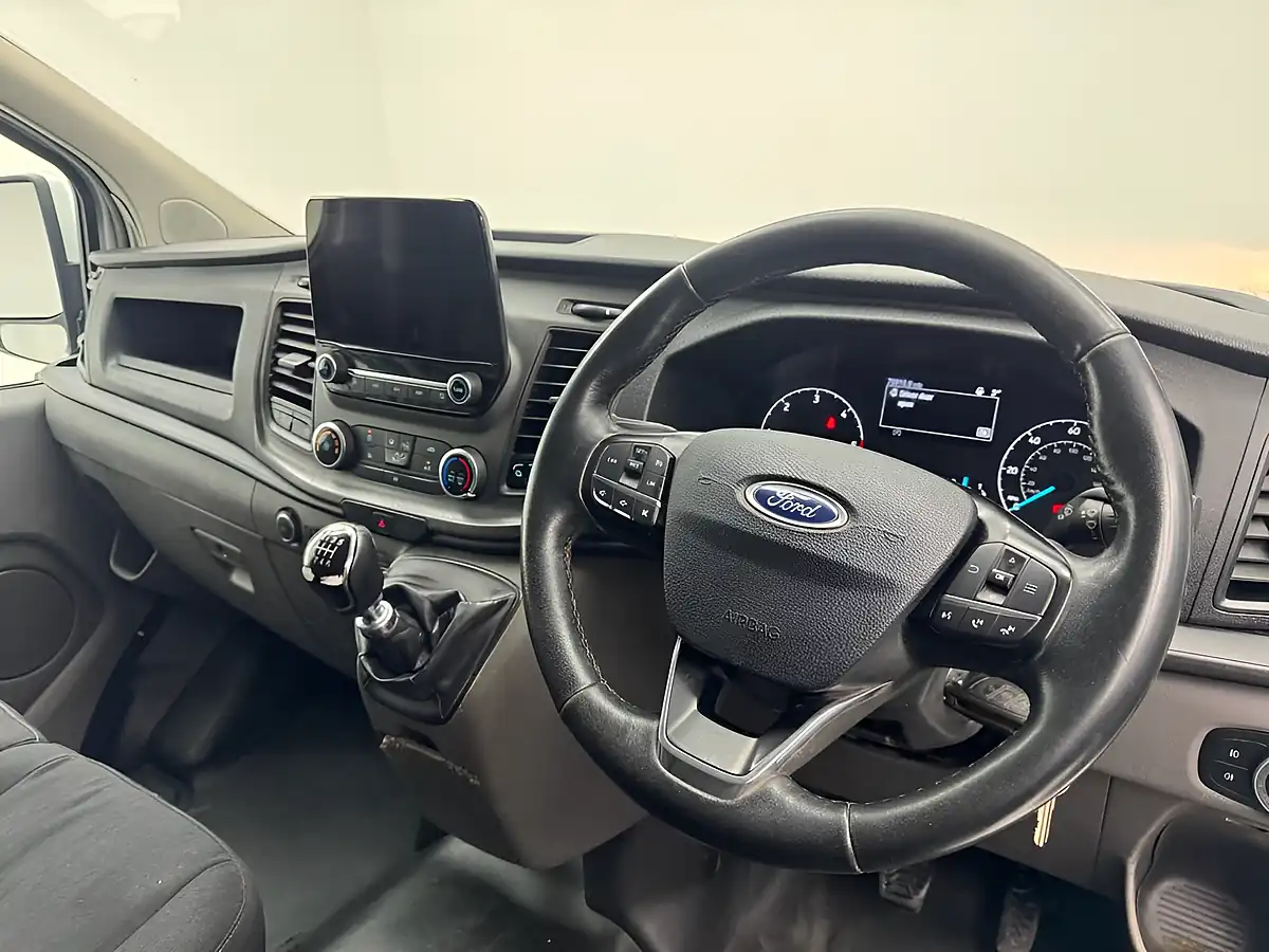 Used 2021 Ford Transit Custom Trend White - Interior and Exterior details 10