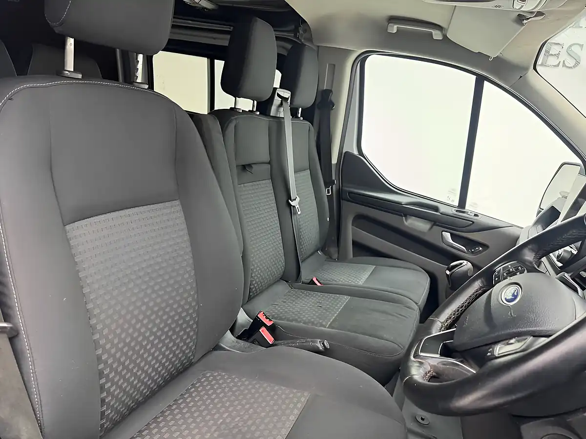 Used 2021 Ford Transit Custom Trend White - Interior and Exterior details 9